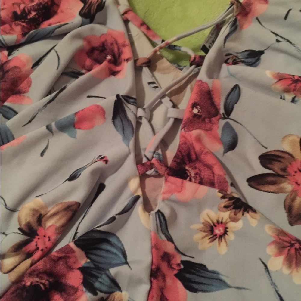 Rompers - Picture 2 of 4